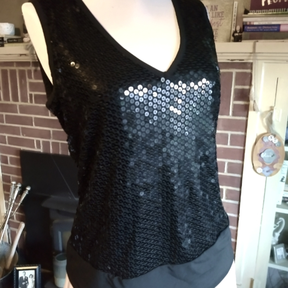 Sleeveless black sequin top